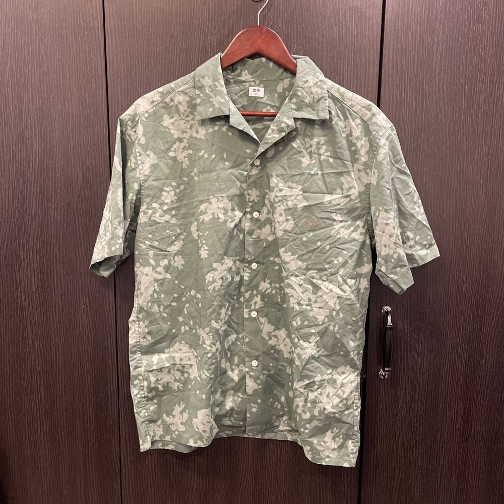 Uniqlo Camp Collar Shirt